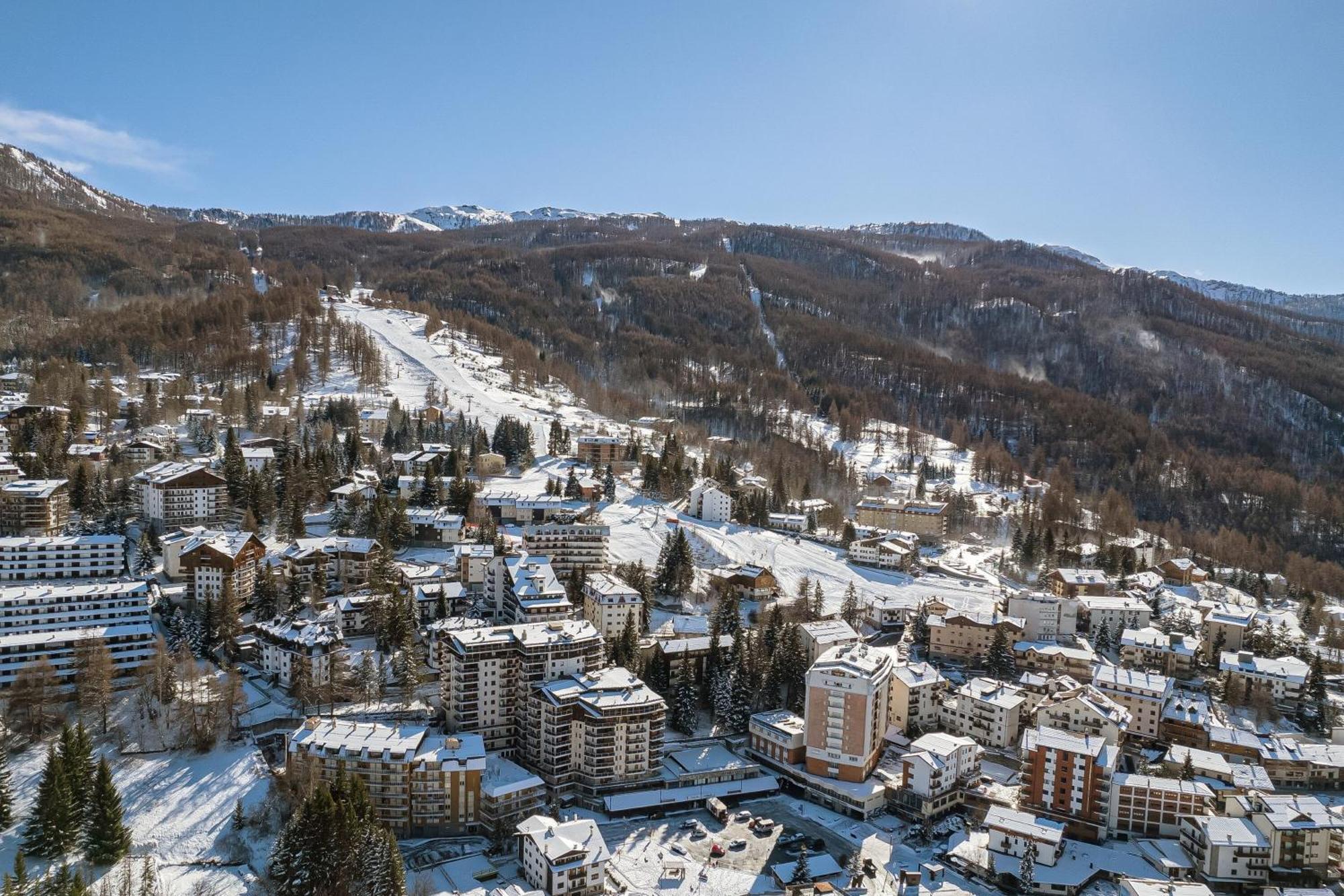 Miramonti 21 Ski In - Ski Out - Happy Rentals Oulx 外观 照片